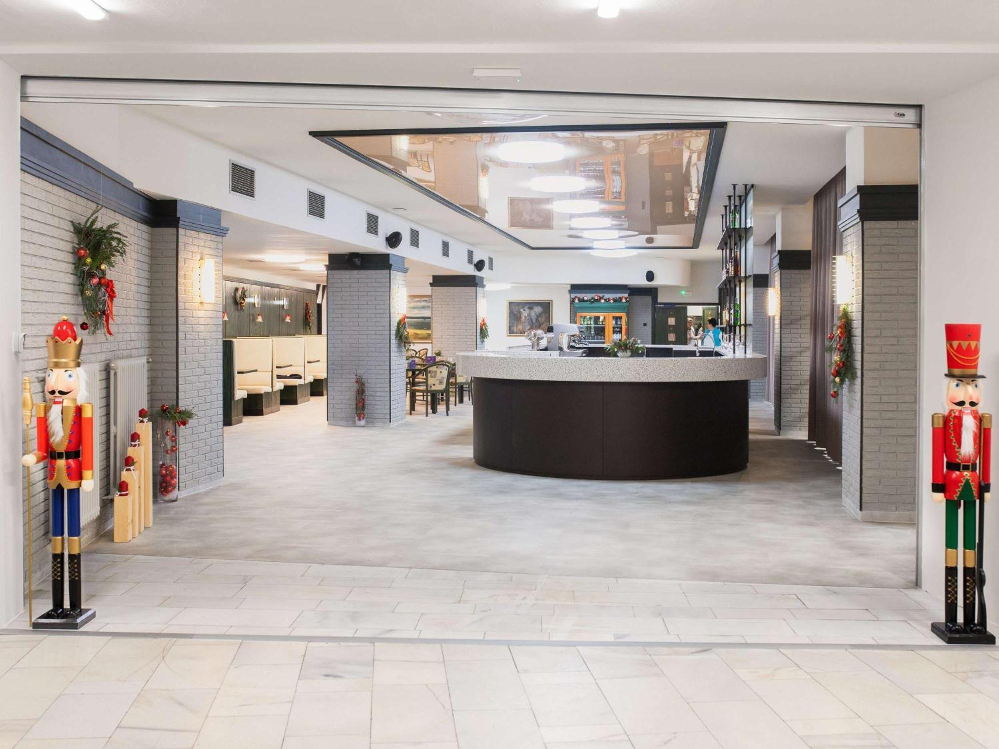Ibis Styles Relax Roznov Pod Radhostem Hotel ภายนอก รูปภาพ